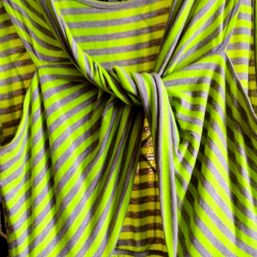 Tshirt dress with a twist